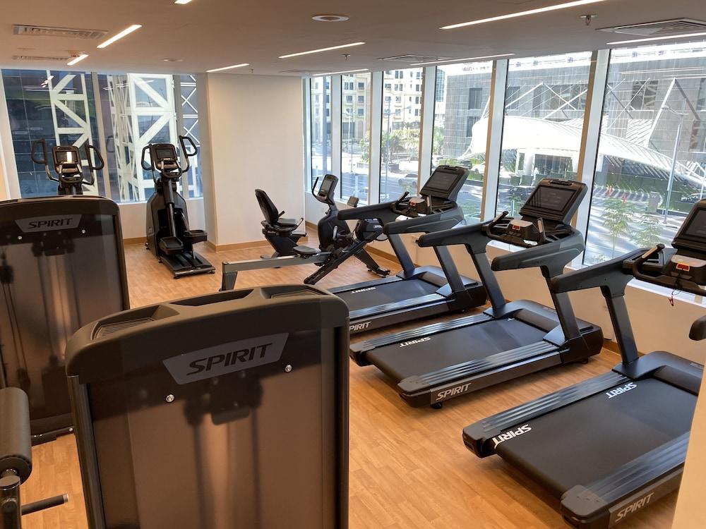 Somerset West Bay Доха Екстериор снимка A gym in a hotel