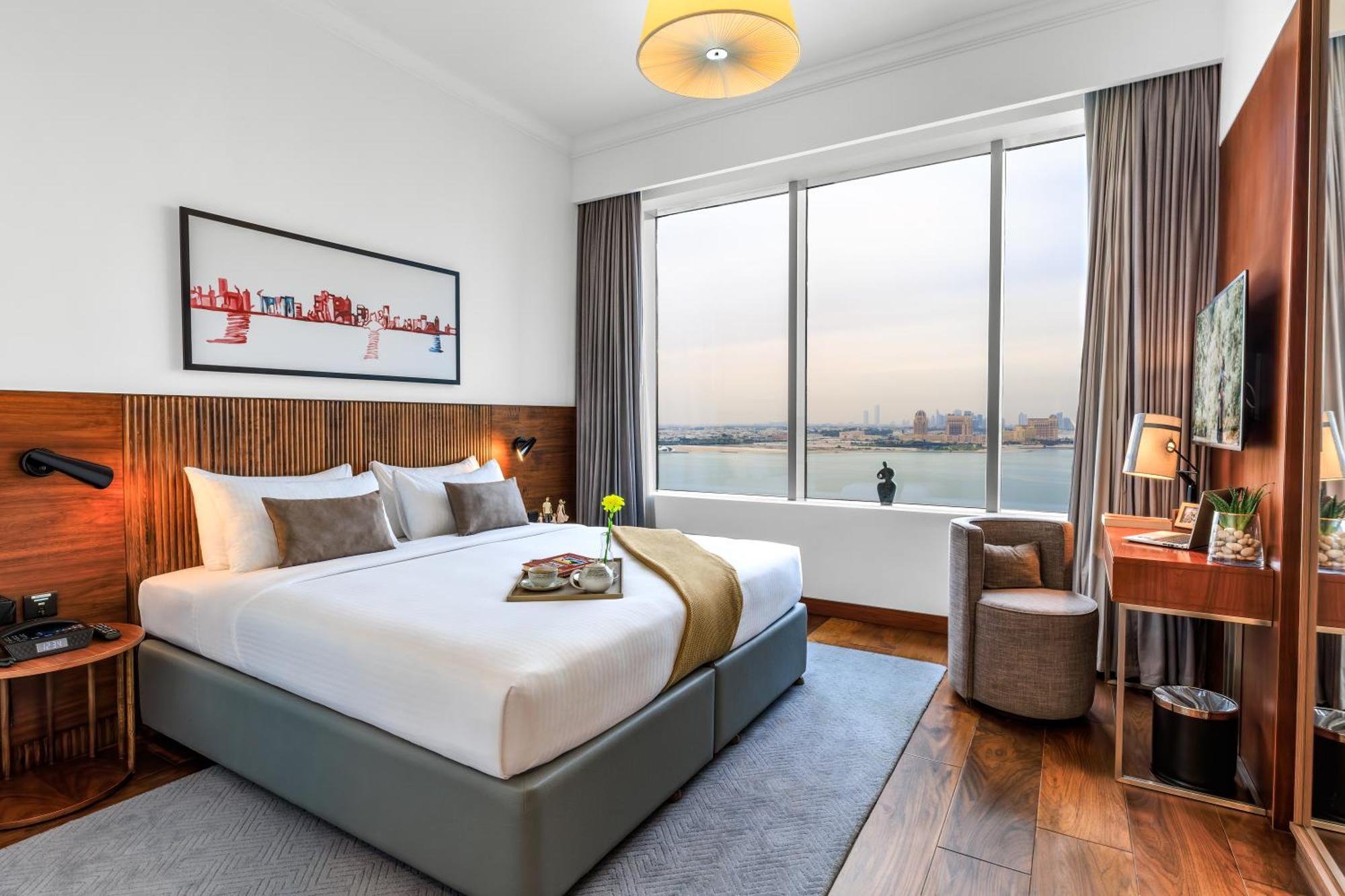 Somerset West Bay Доха Екстериор снимка A bedroom at the hotel