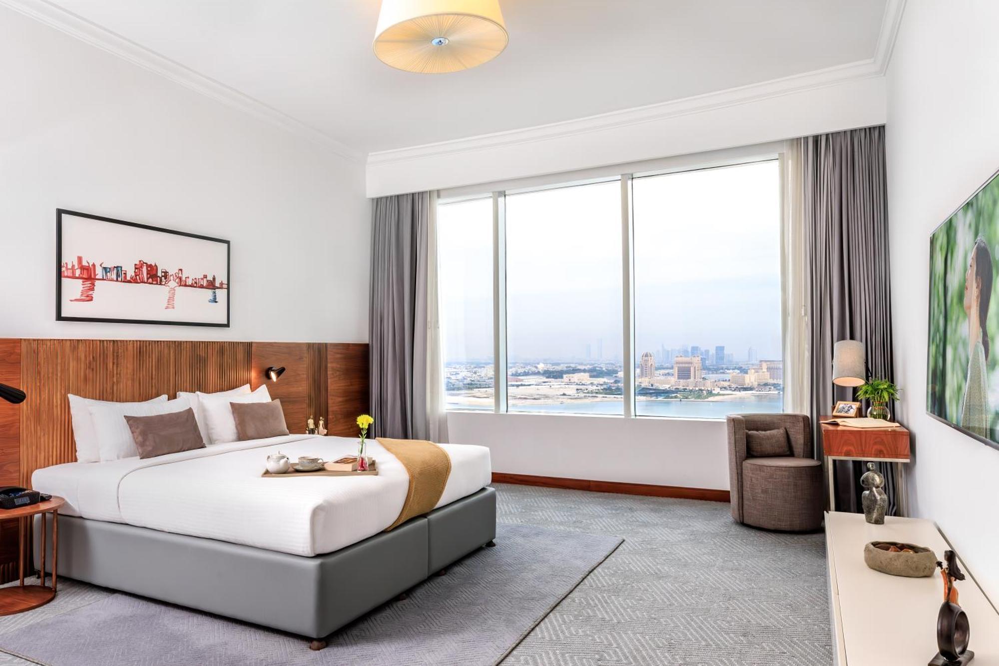 Somerset West Bay Доха Екстериор снимка A bedroom at the hotel
